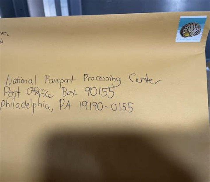 Can I mail passport in normal envelope?